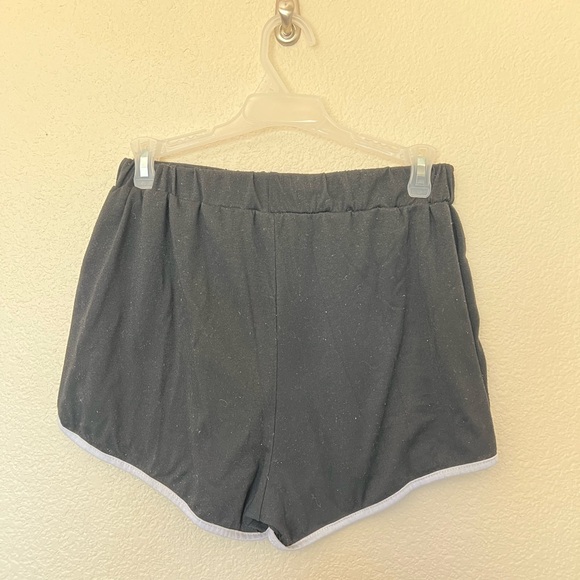 Zaful | Black and White Crop Tank and Shorts Set - Picture 10 of 14